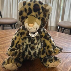 Build a bear stuffed plush leopard WWF in excellent condition 12-14” clean nice